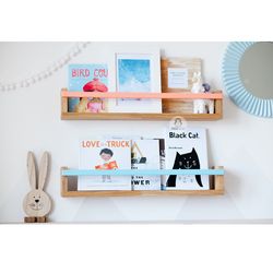 Set of 2 Floating Bookshelves for Nursery Made of Natural Wood, kidsroom