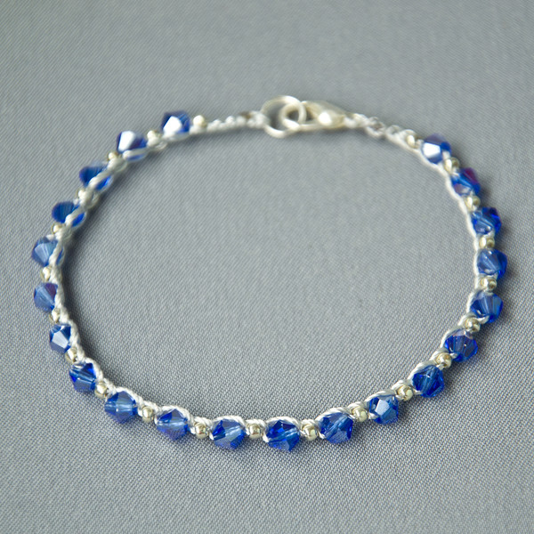 bluebeadedbracelet1.jpg