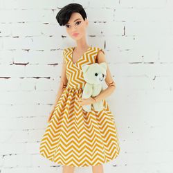 Summer dress with yellow zigzags for Barbie Doll (Petit)