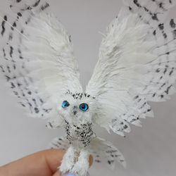 Miniature polar owl