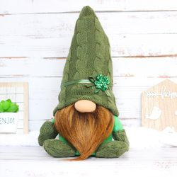 Large St Patrick's Day gnome ,Leprechaun with shamrock . Irish Gnome