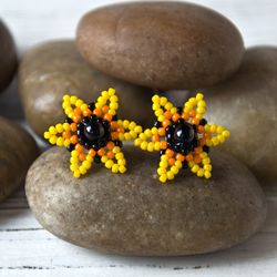 cute sunflower stud earrings, yellow sunflower stud earrings, dainty earrings, beaded earrings