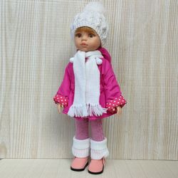 Pink jacket for a warm autumn complete with a hat, scarf and gaiters in white.