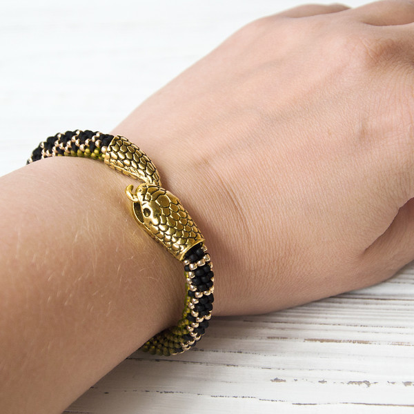 khaki snake bracelet 6.jpg