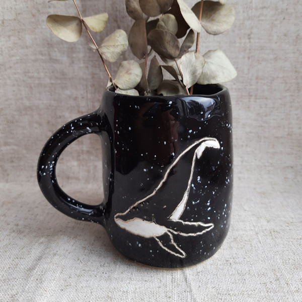 handmade_ceramic_black_humpback_mug.jpg