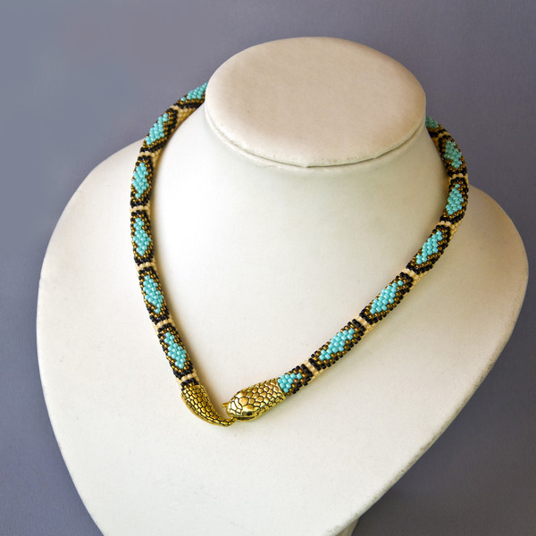 snake-necklace