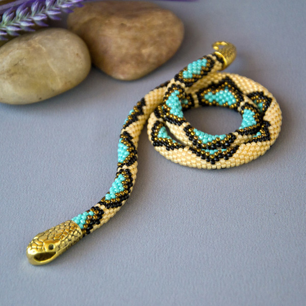 handmade-necklace