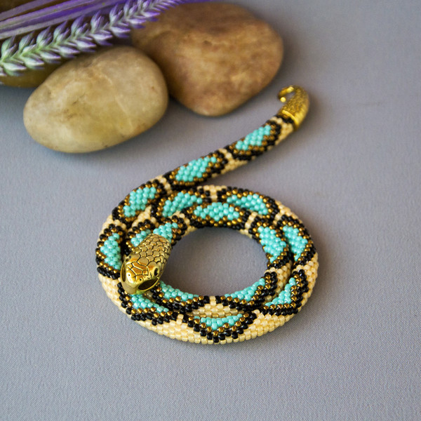 Turquoise-snake