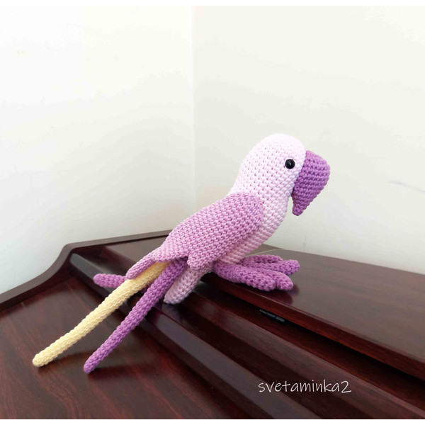 crochet-amigurumi-parrot.jpg