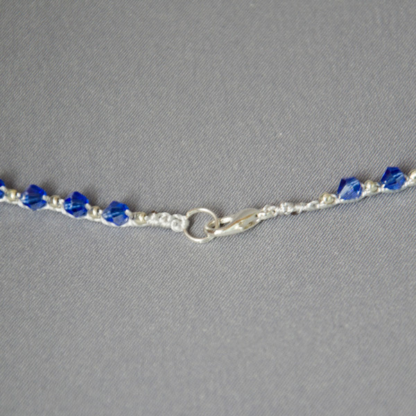 blue necklace 4.jpg