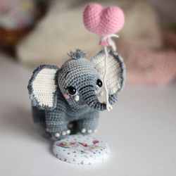 Amigurumi elephant crochet pattern , PDF Digital Download, DIY Elephant toy for Valentines Day