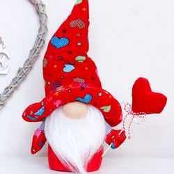 Valentine Day Gnome  / Love decor home