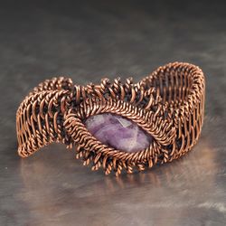 Natural faceted amethyst wire wrapped copper bracelet / Asymmetric bracelet for woman / Unique handmade artisan jewelry