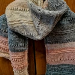 KNITTED SCARF "TENDERNESS"