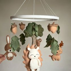 Forest animals mobile, woodland mobile with oak tree and leaves