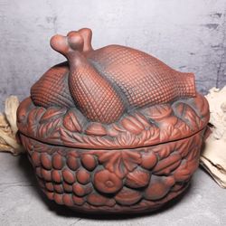 Pottery casserole 101.44 fl.oz is handmade from red clay Large pot for home cooking