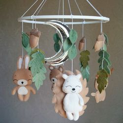 Forest animals mobile, woodland mobile with crescent moon and leaves