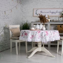 round tablecloth with lace , vintage floral print