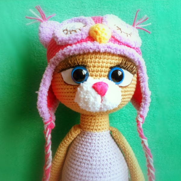 soft toy kitty in a hat