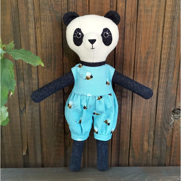Panda-stuffed-animal