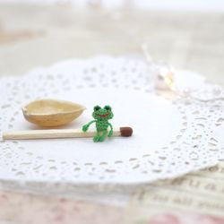 frog figurine micro crochet animals dollhouse miniature tiny frog amigurumi terrarium miniatures cute gift