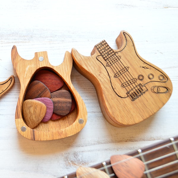 Guitar Pick Box, Personalized Guitar Pick Holder, Wooden Gui - Inspire ...