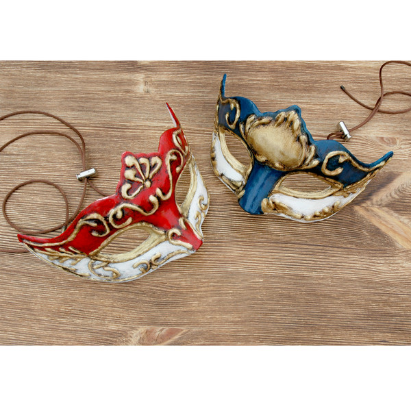 Red and color couple venetian masks7.jpg