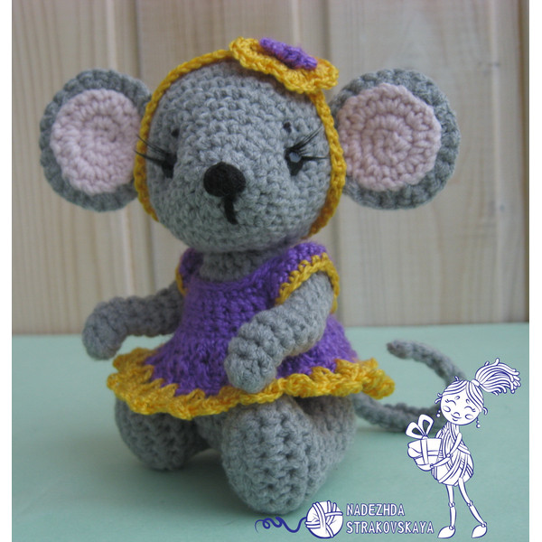 Little-Mouse Lucy-pdf-Strakovskaya-4.JPG