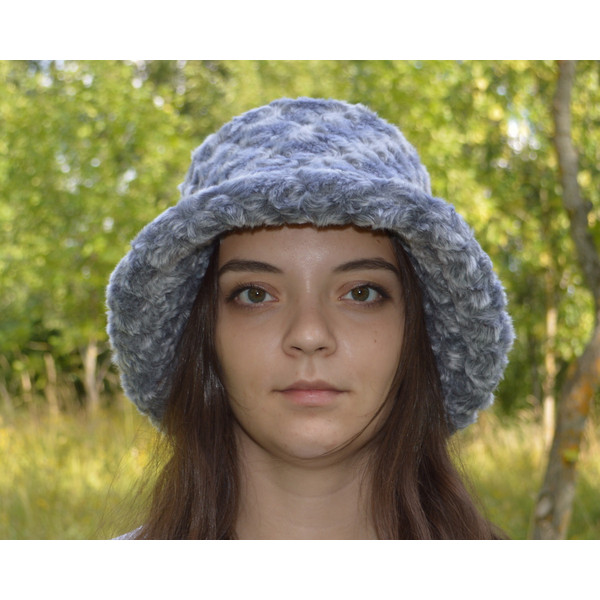 Faux fur bucket hat for women. Fluffy gray hat. Luxury fashion furry hat.  Cute fuzzy bucket hats. Astrakhan bucket hat.
