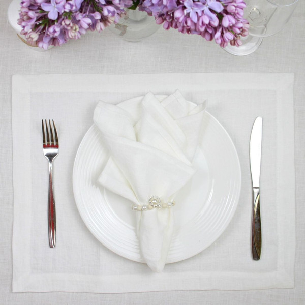 White_linen_placemats_set_custom_cloth_placemats_fabric_modern_table_mats_spring_placemats_natural_placemats_gift.jpg