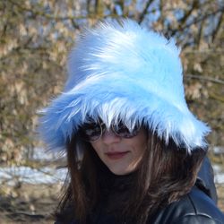 Blue faux fur bucket hat. Festival fuzzy neon hat. Blue with white fluffy hat. Rave bucket hat. Bright shaggy hat.