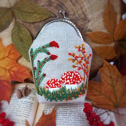 Purse with mushrooms, wallet with a lock, wallet with embroidery, cottagecore mushroom, wallet as a gift to mom