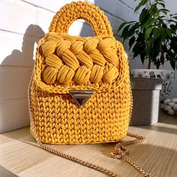 Crocheted yellow handbag, Designer shoulder bag, Mustard bag with chain, Marshmallow bag, T-shirt yarn handbag