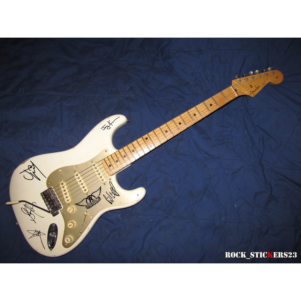 Steven Tyler autograph stickers.png