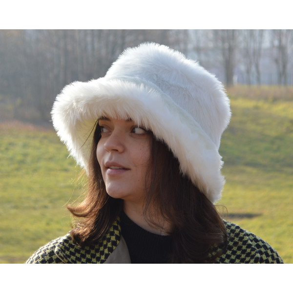 Fur white hat for women. Luxury fashion furry hat. Cute fuzzy bucket hats. Fluffy warm hat. Faux fur hat. Furry hat.