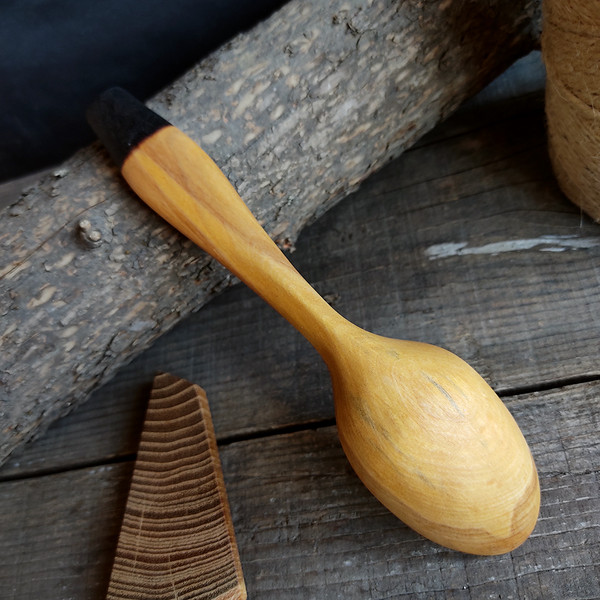 Handmade wooden spoon from birch wood - 04