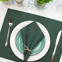 Christmas green linen placemats set / custom cloth placemats / fabric modern table mat / natural placemats gift