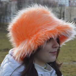 Peach faux fur bucket hat. Festival fuzzy neon hat. Peach fluffy hat. Rave bucket hat. Bright shaggy hat. Orange hat.