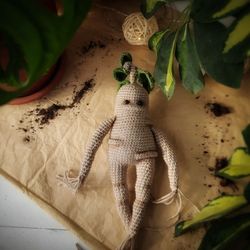 Amigurumi Mandrake Root crochet pattern. Amigurumi pattern. Stuffed Mandrake Root tutorial. Harry Potter fans pattern