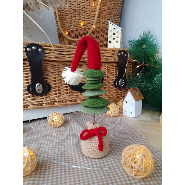 Christmas tree in cap amigurumi 5.jpg