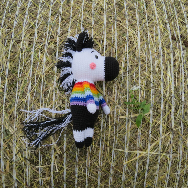 Amigurumi zebra crochet pattern 4.JPG