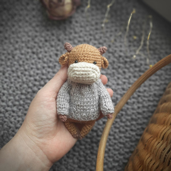 Stuffed mini bull toy crochet animal (7).jpg