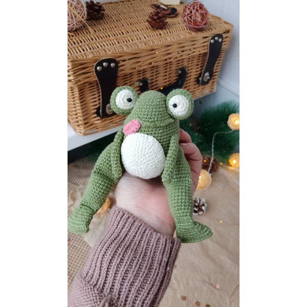 Amigurumi Frog Crochet Pattern 4.jpg
