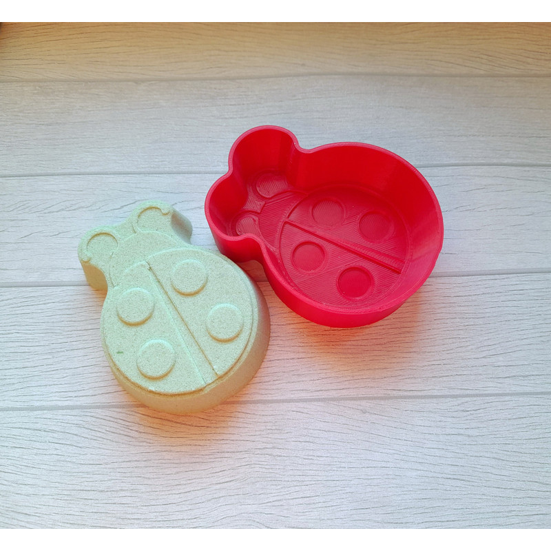 Ladybug Bath Bomb Mold 3D model