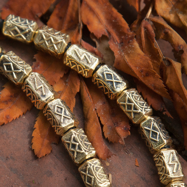 rune-jewelry