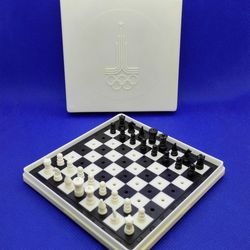 Vintage Soviet Pocket Travel Chess. Antique road chess Moscow 80