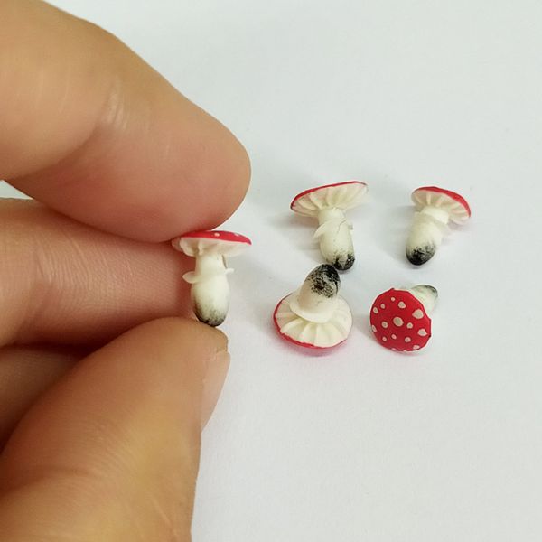 mushroom miniature 18.jpg