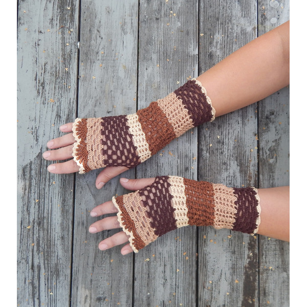 brown_lace_gloves.jpg