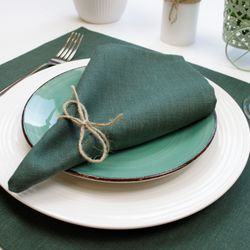 green christmas linen napkins set / cloth holiday napkins bulk / custom dinner napkins / wedding table decor