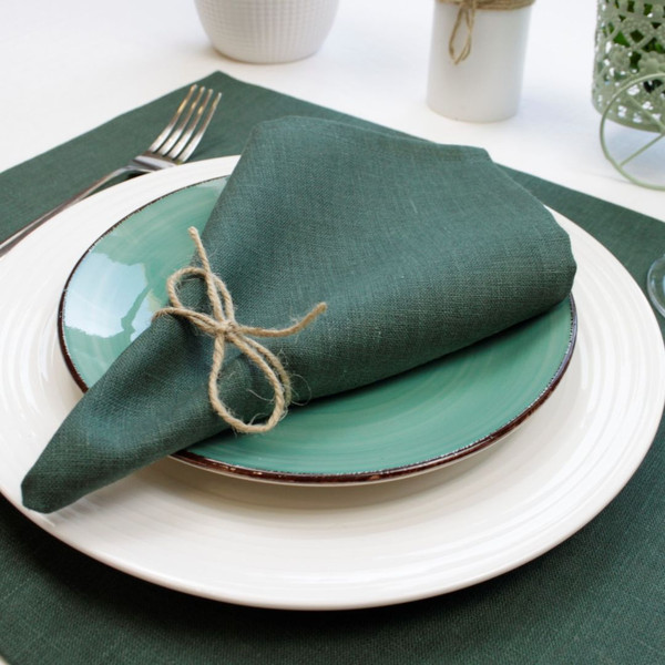 Green_christmas_linen_napkins_set_Cloth_holiday_napkins_bulk_Custom_dinner_napkins_wedding_table_decor.jpg